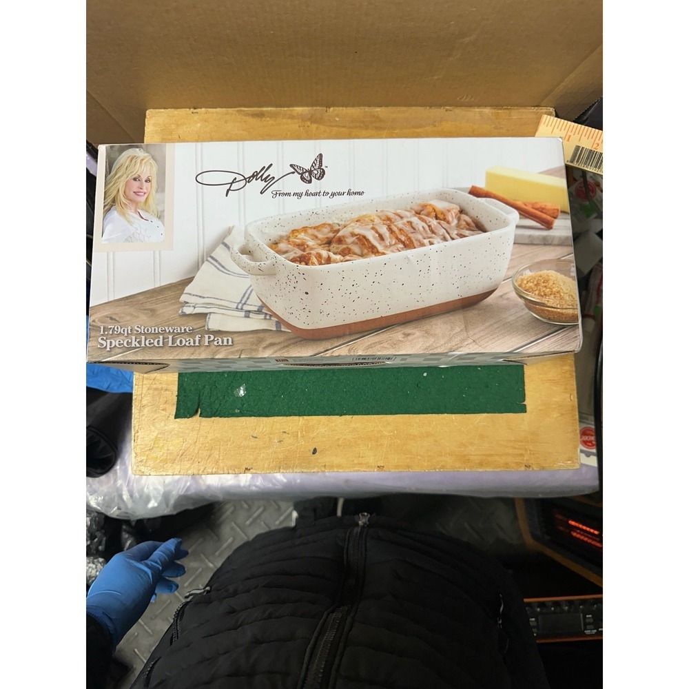Dolly Parton Collection 1.79qt Stoneware Speckled Loaf Pan TTU-06590 New in Box‎